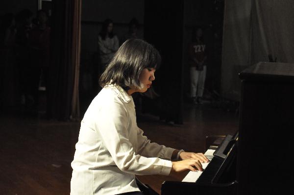 钢琴独奏《卡农》 钢琴独奏《卡农》